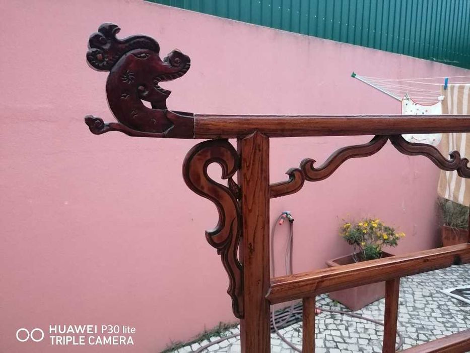 Cabide Chinês em madeira