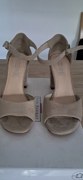 Buty r.38 skóra naturalna beżowe. Raz założone.