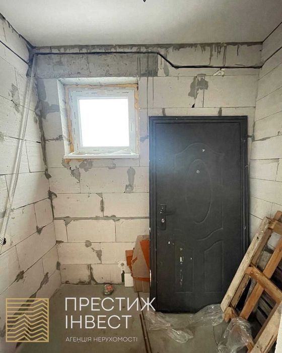 Продаж капітального 2-поверхового цегляного будинку можна під ЄОселю
