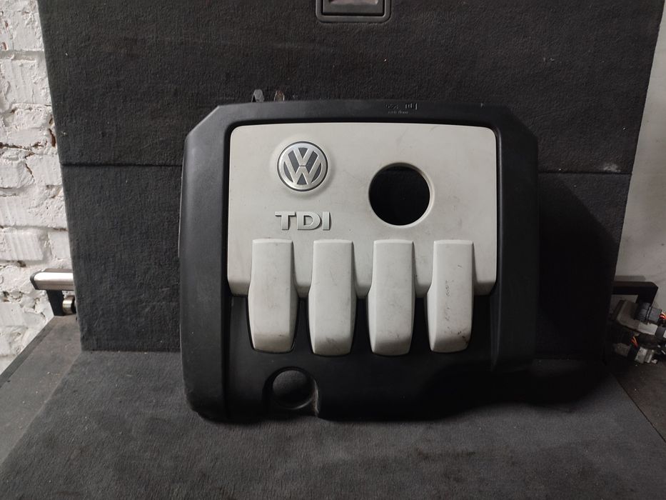 Декоративна кришка двигуна 2.0 TDI BKD BKP Пассат Б6 Гольф 5 Октавія