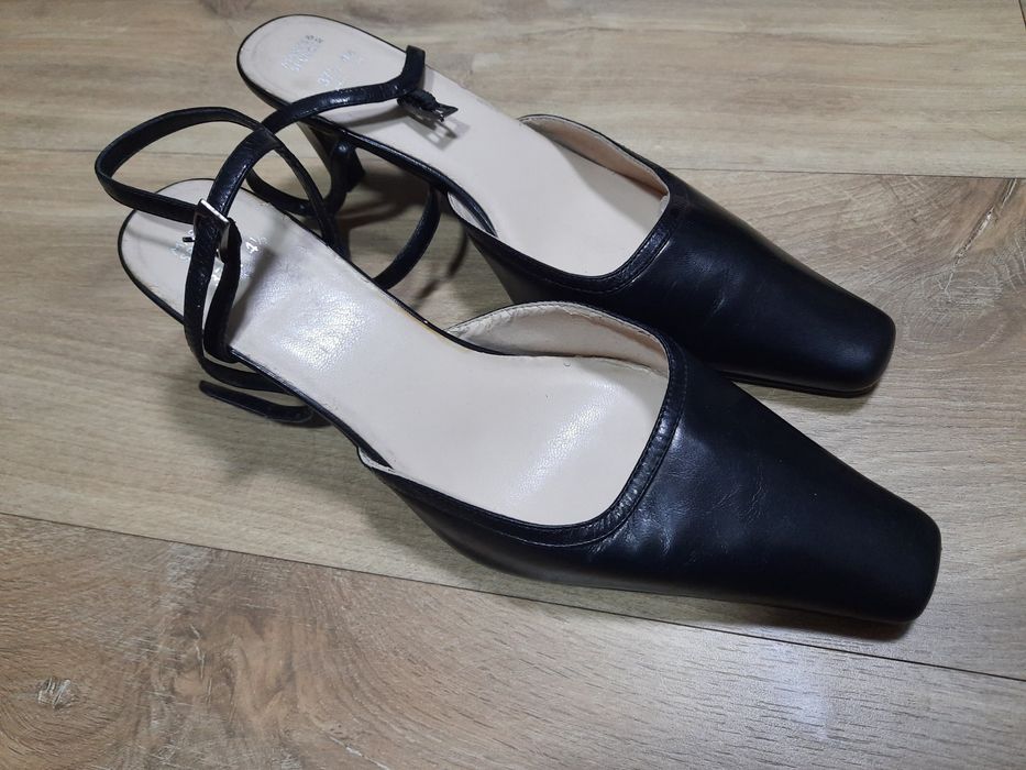 Buty czarne skórzane czółenka bez pięty 37 Marks&Spencer 37.5 jak nowe