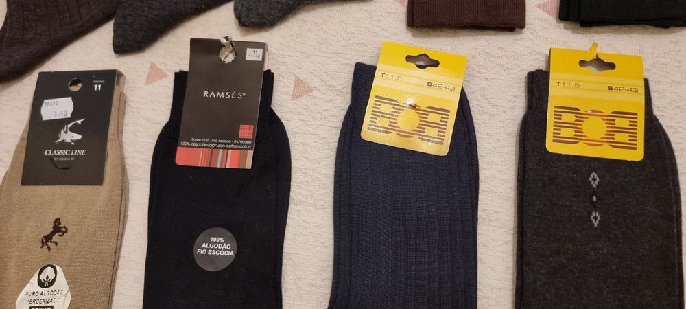 17 pares de meias novas para homem