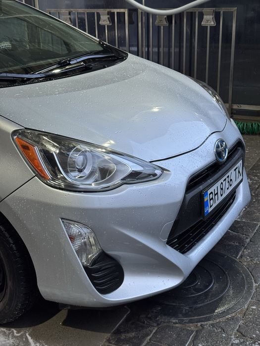 Toyota Prius C (2015)