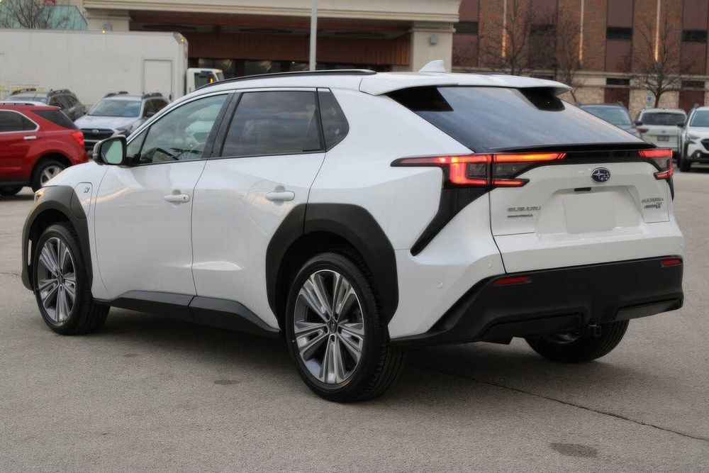 Subaru Solterra Touring      2023