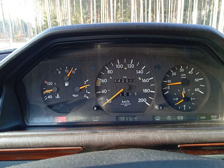 Mercedes-Benz W124 250D 92r.