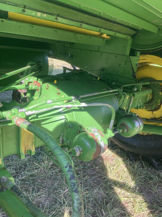 Комбайн John Deere 952