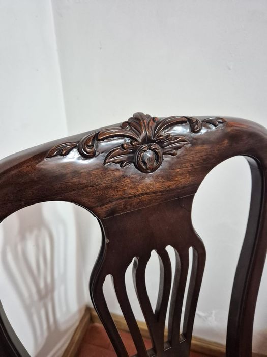 Mesa de jantar extensível + 6 cadeiras