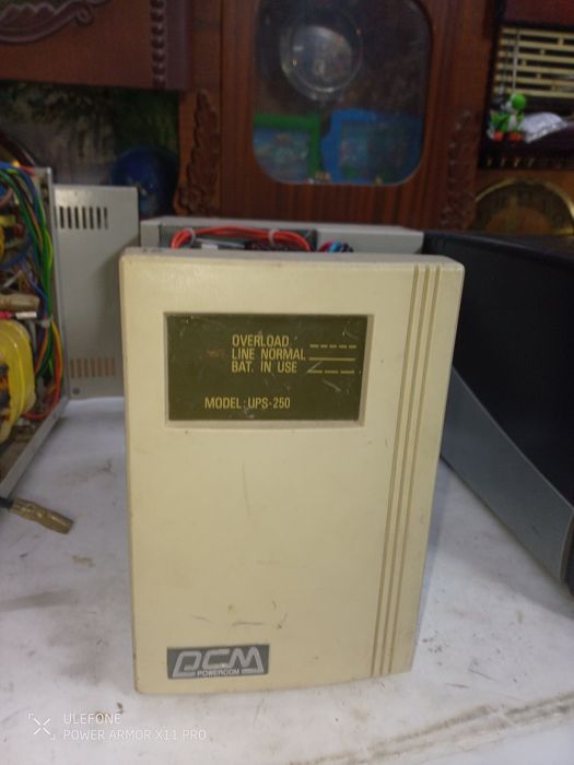 Інвертор UPS безперебійник