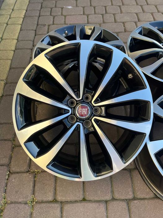 Oryginalne alufelgi Fiat 5x98 17 cali Bicolor Tipo