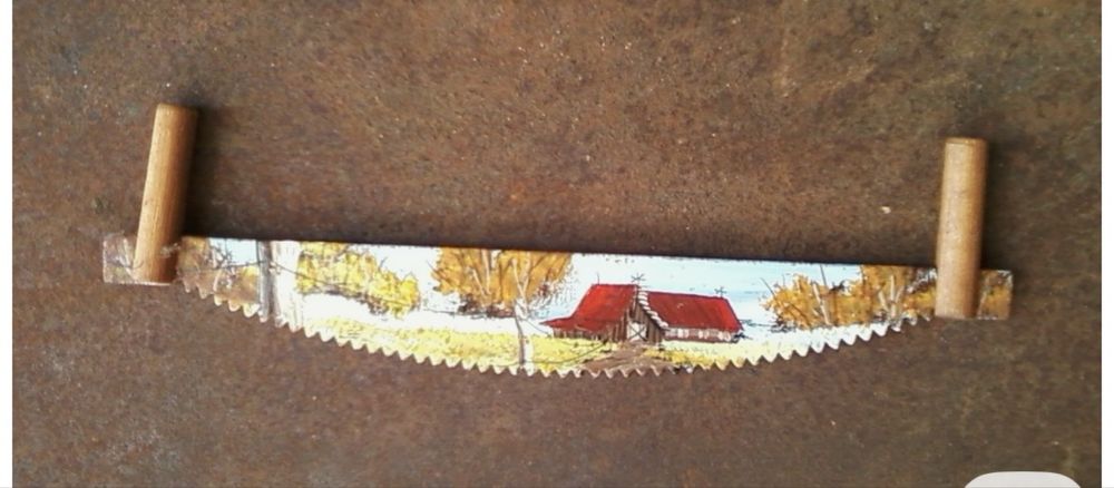 Folha de serra antiga