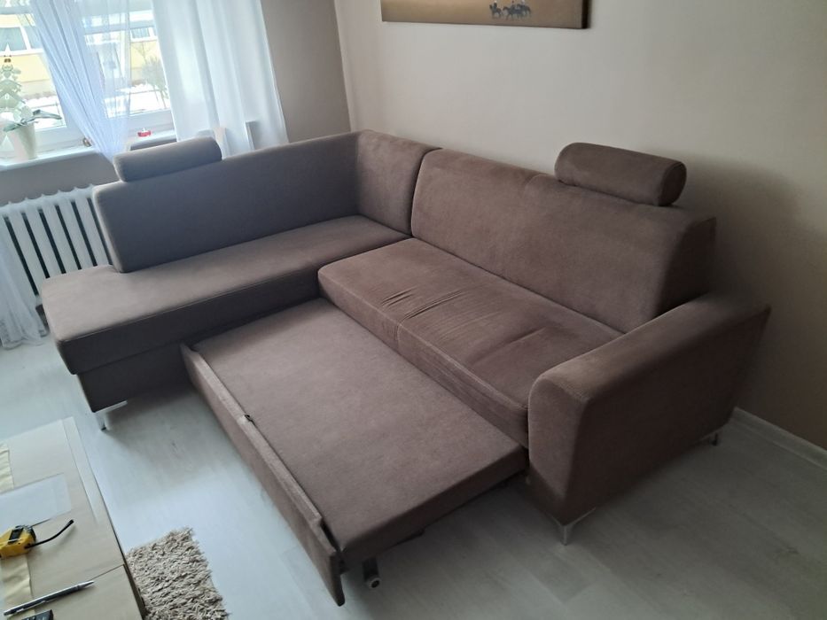 Naroznik z funkcja spania i pojemnikiem