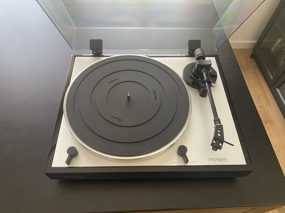 Gira-discos Thorens TD-402 DD com agulha AT-VMN95C