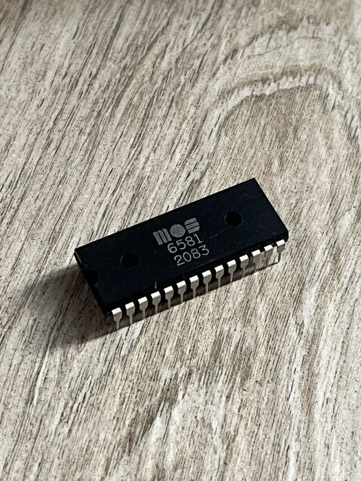 Układ dźwiękowy SID 6581 od C64