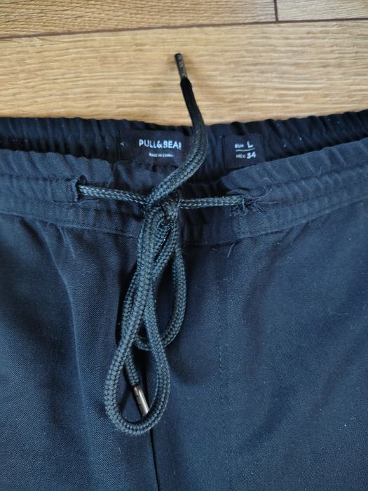 Spodnie męskie Pull & Bear rozmiar L 34