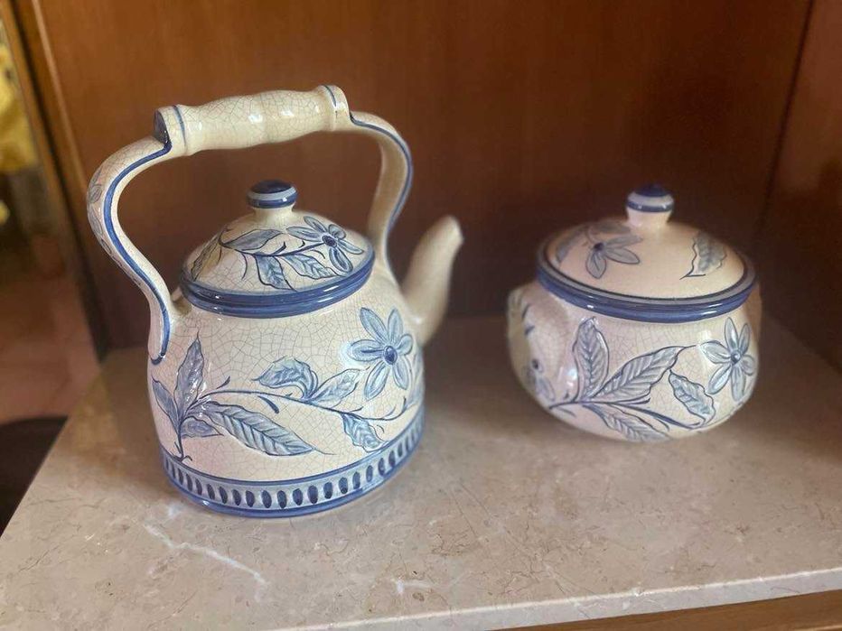 Conjunto de 5 peças em Faiança portuguesa