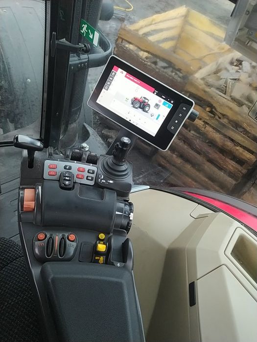 Трактор Massey Ferguson 8737 S