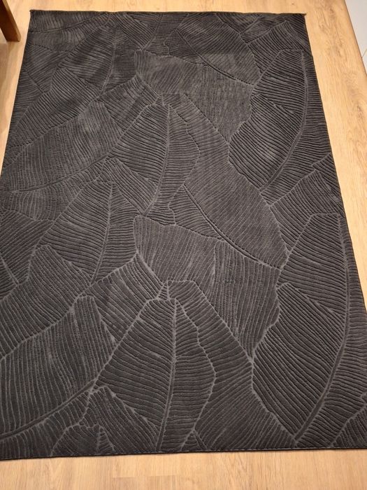 Czarny dywan 170×120