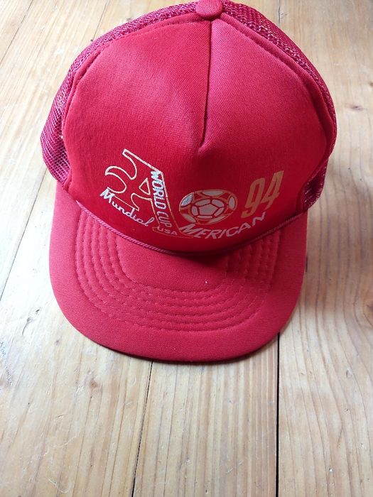 Czapka baseballówka,czerwona,vintage,Mundial 
Kolr czerwona
vintage,