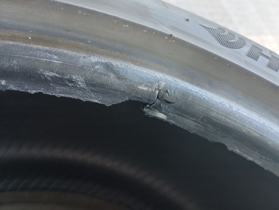 Pneus Hankook 235/35R19 (Winter).