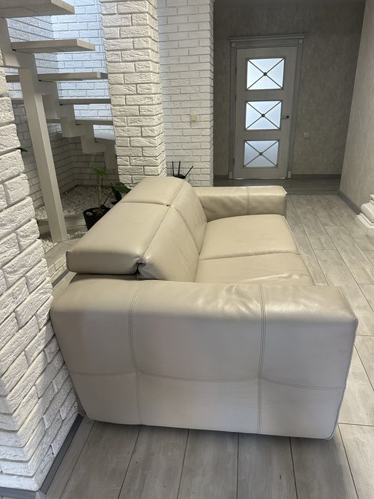 шкіряний диван Natuzzi  з Бельгії. Натуральна шкіра.