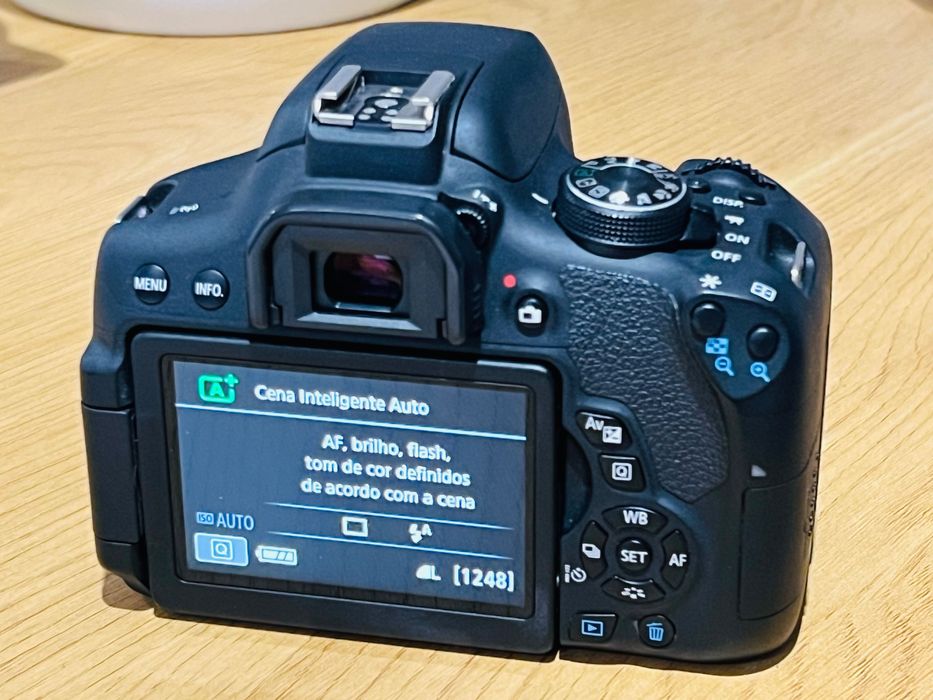 Canon EOS 750D - Wi-Fi & NFC - Máquina fotográfica DSLR