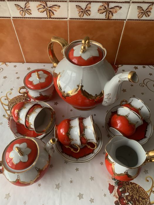 Продам сервиз бутон