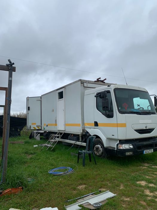 Caminhão Renault midlum