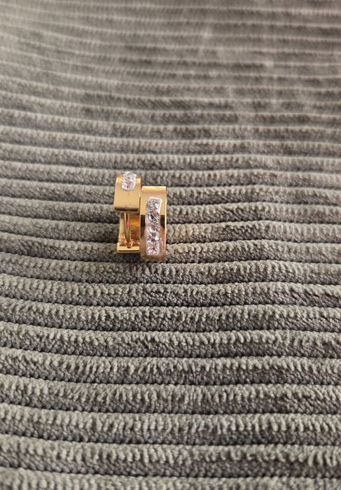 Brincos e Argolas em aço