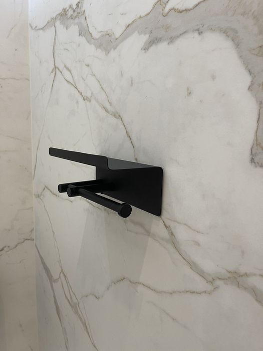 Металеві меблі, полички, тримачі