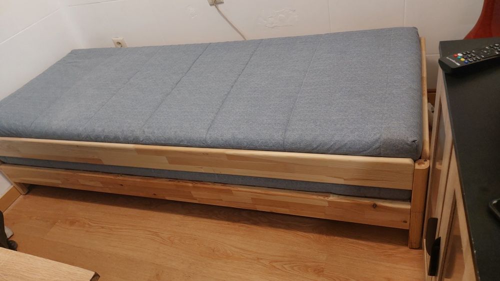 Cama impilhavel cada cama tem 90cm de largura e 2 metros de comprimento