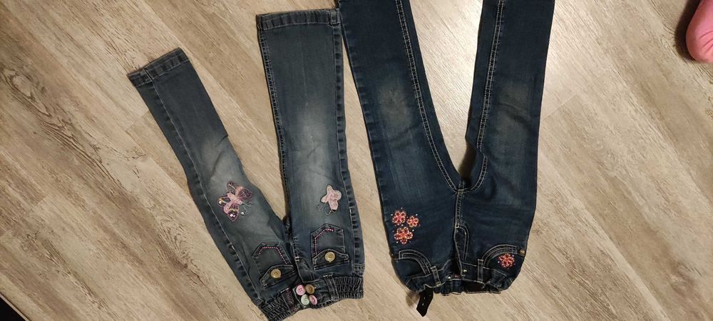 Spodnie jeansy dla dziewczynki rozm 104 kwiatki