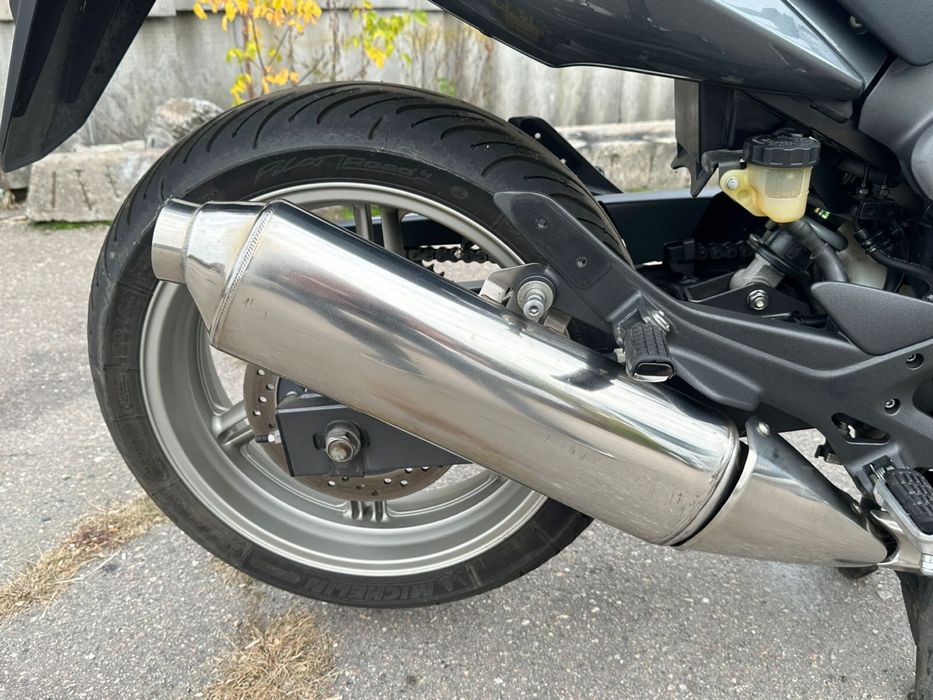 Продам мотоцикл HONDA CBF600