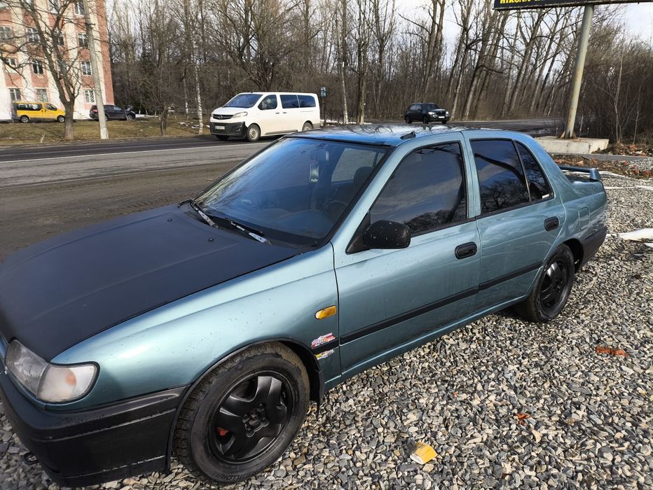 Nissan Sunny 1.4 бензин в чудовому стані авто машина Нісан санні