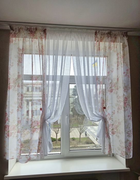 Штори ламбрекен на кухню короткі тюль гардина квіти