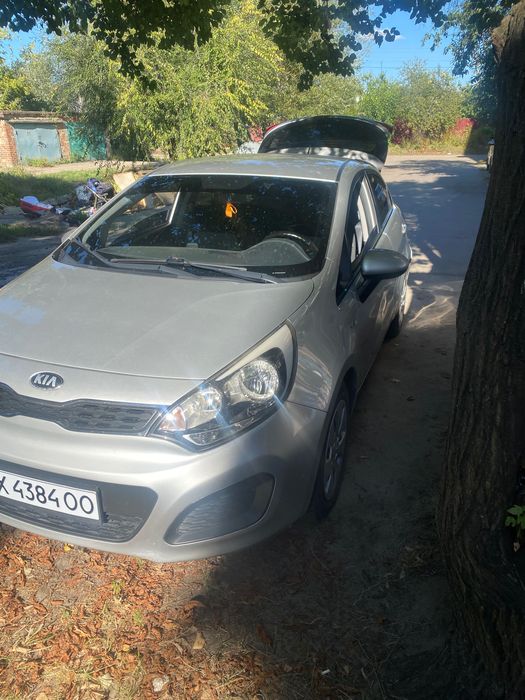 Легкова машина Kia Rio