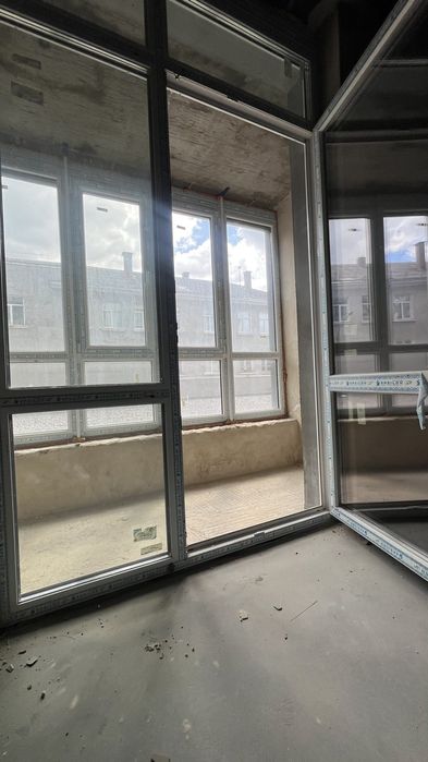 Велика трикімнатна квартира в одній із кращих новобудов