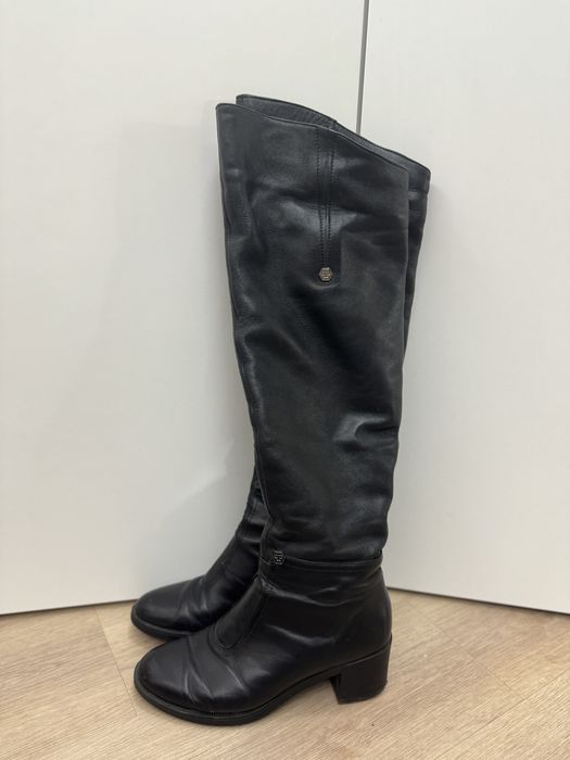 Чоботи( сапоги) вище колін 39 розмір