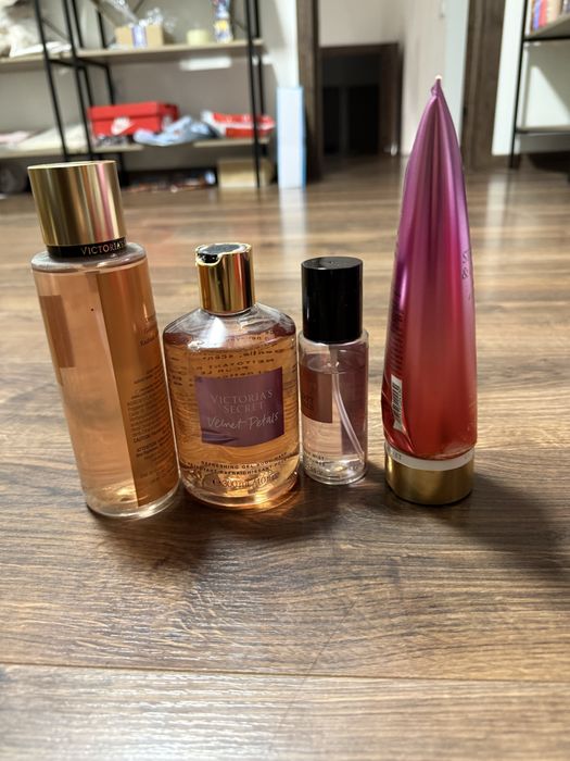 Косметика victoria's secret оригінал з невеликими дефектами