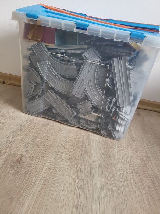 Tory/Tomek i przyjaciele