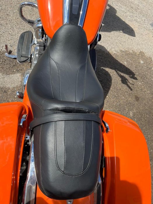 Harley Davidson street glide 114 ORANGE