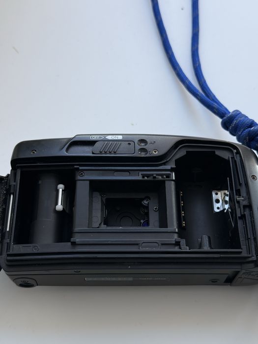 Продається плівковий ricoh FF10