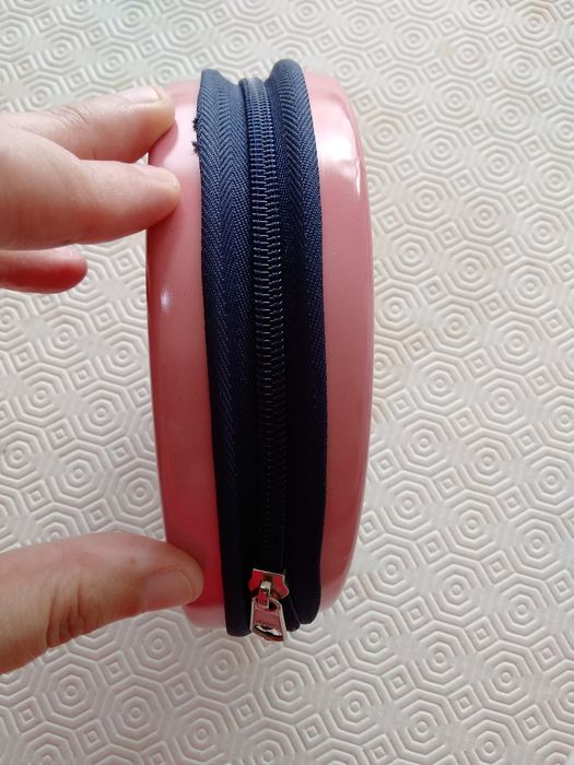 Dvds/CDs: Bolsa com capacidade para 24, tema ursinhos e flores.