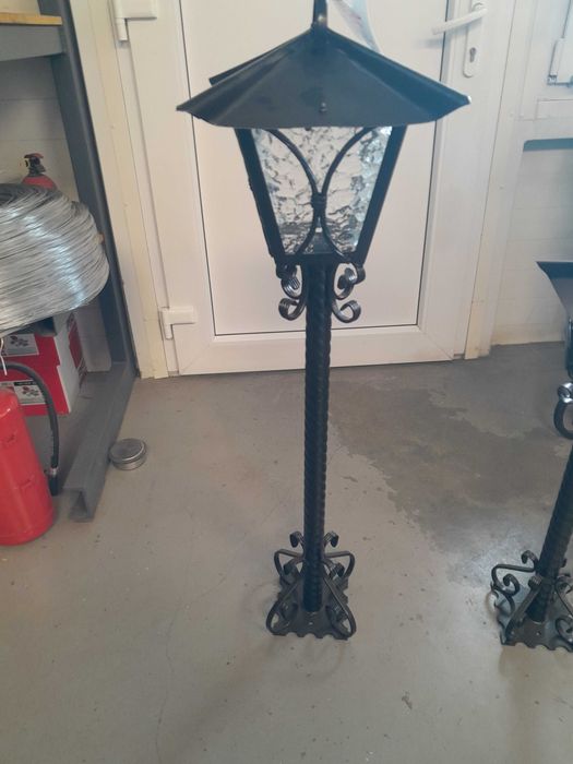 Kute lampy stojące duża i mała