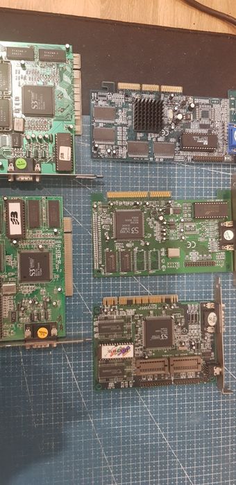 GPUs Placas gráficas PCI e AGP