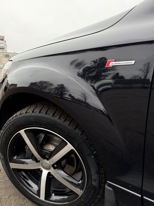 Продаж авто Ауді Q7