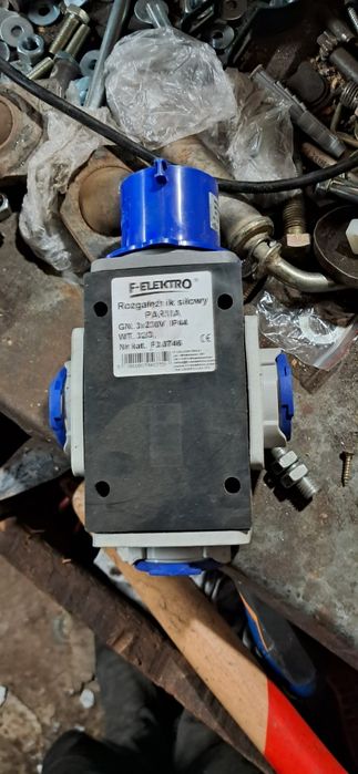 Rozdzielnica 32a 230v na 3x16a 230v z zabezpieczeniami nowa