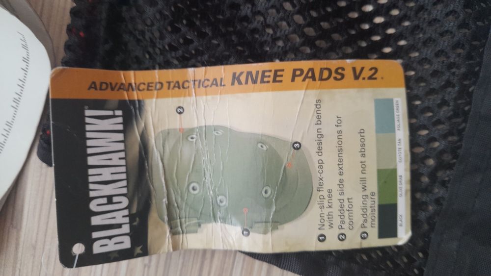 Pokrowiec na nakolanniki BLACKHAWK.