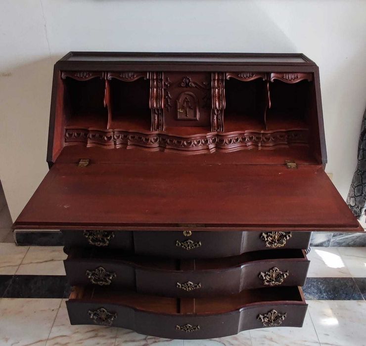 Comoda papeleira abatam, estilo D. José, do meio século XX