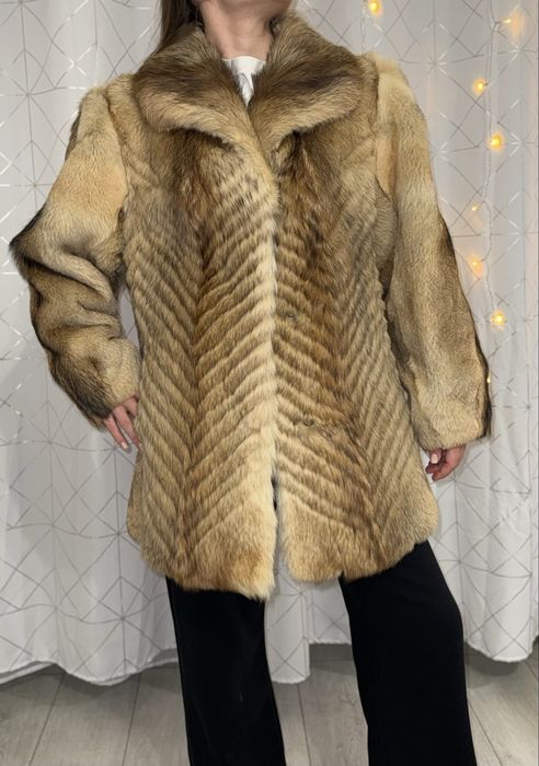 NATURALNE FUTRO z jenota – bardzo dobry stan