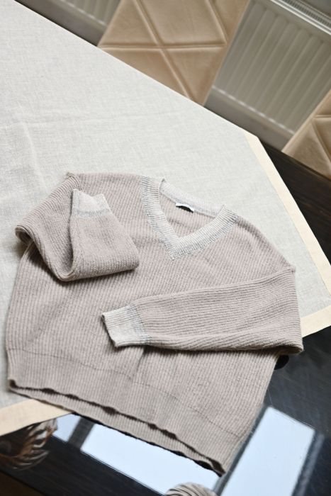 Светр жіночий бежевий Peserico майже новий р.46 (М)